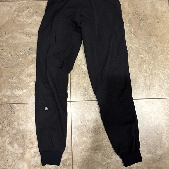 Lululemon dance studio mid rise jogger - Picture 2 of 4